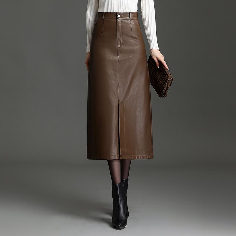 Signature A-Line Leather Skirt