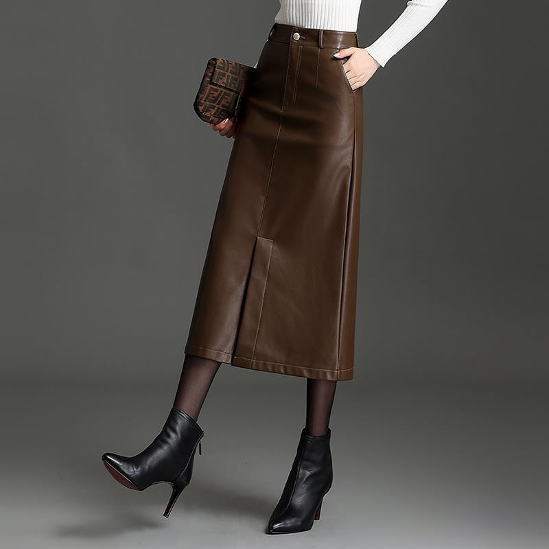 Signature A-Line Leather Skirt